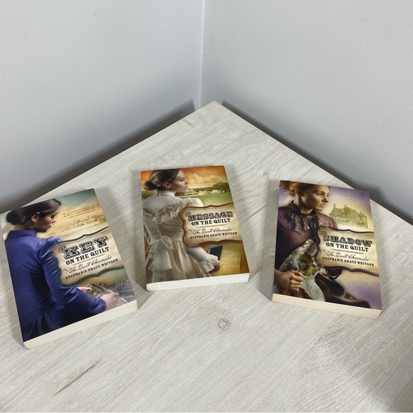 The Quilt Chronicles Vol 1–3 by Whitson (PB Set, 2012) – Christian Romance - Picture 1 of 12